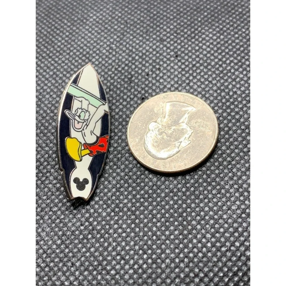 2005 Donald Duck surf board Disney Pin Hidden Mickey Set Vintage Cast Only